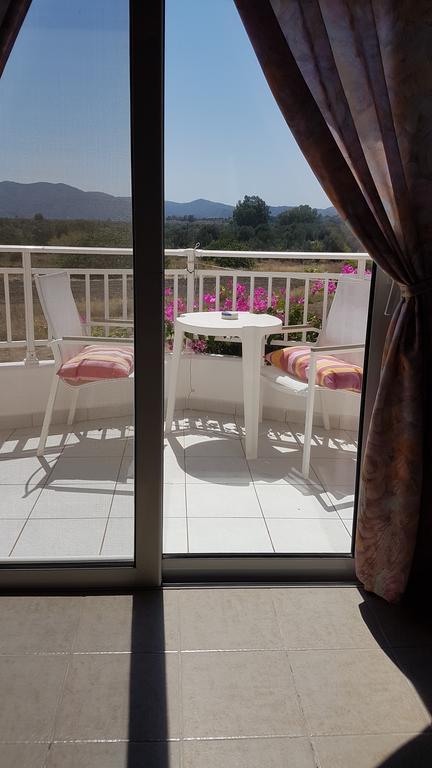 Paul's Garden Apartmán Haraki