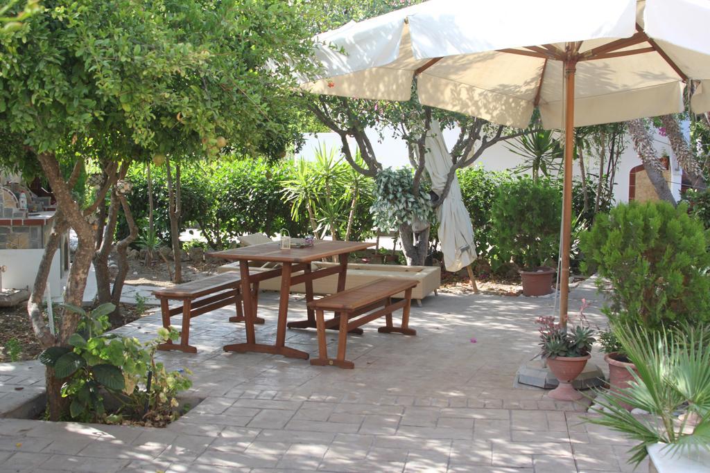 Paul's Garden * Haraki